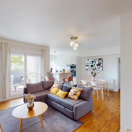 Live Like A Local Stylish 2Br With Balcony & Parking Apartment Saint-Denis  Exterior foto
