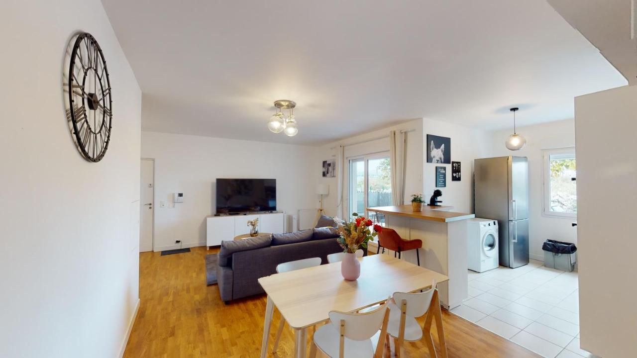 Live Like A Local Stylish 2Br With Balcony & Parking Apartment Saint-Denis  Exterior foto