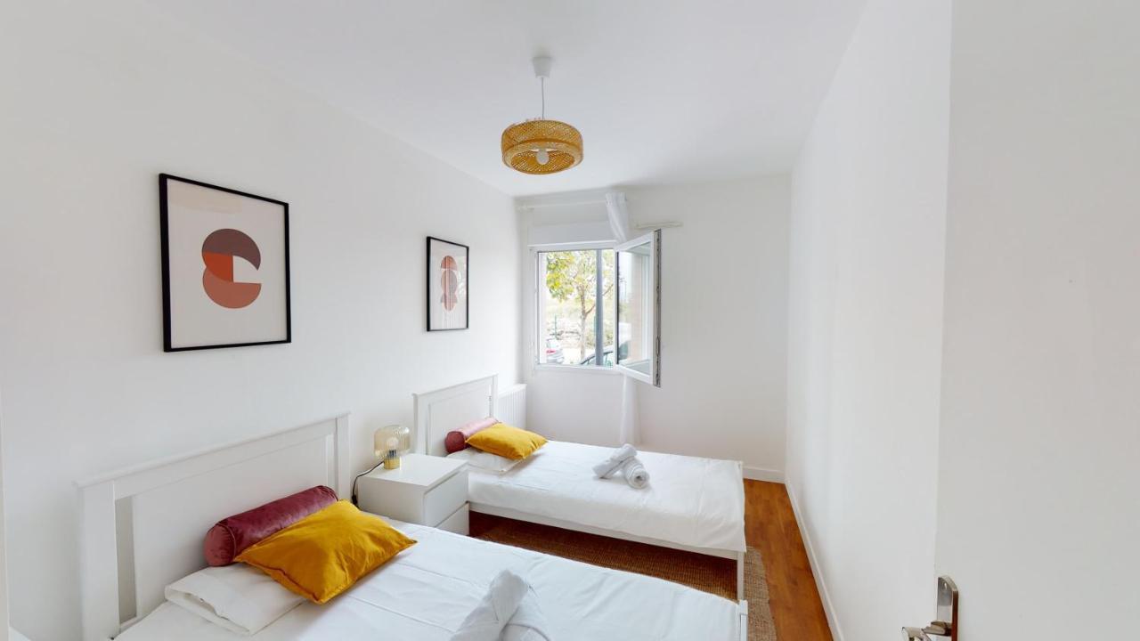 Live Like A Local Stylish 2Br With Balcony & Parking Apartment Saint-Denis  Exterior foto