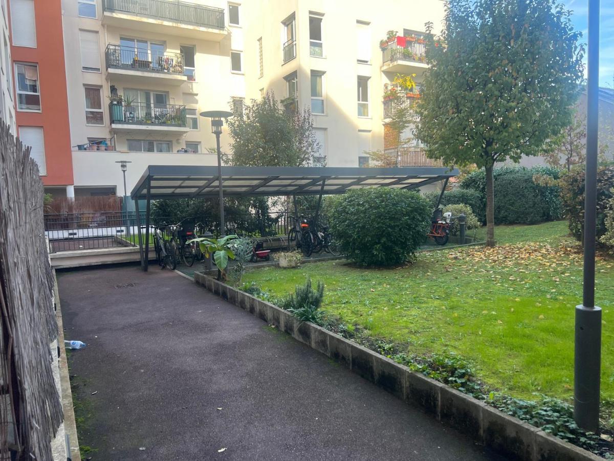 Live Like A Local Stylish 2Br With Balcony & Parking Apartment Saint-Denis  Exterior foto