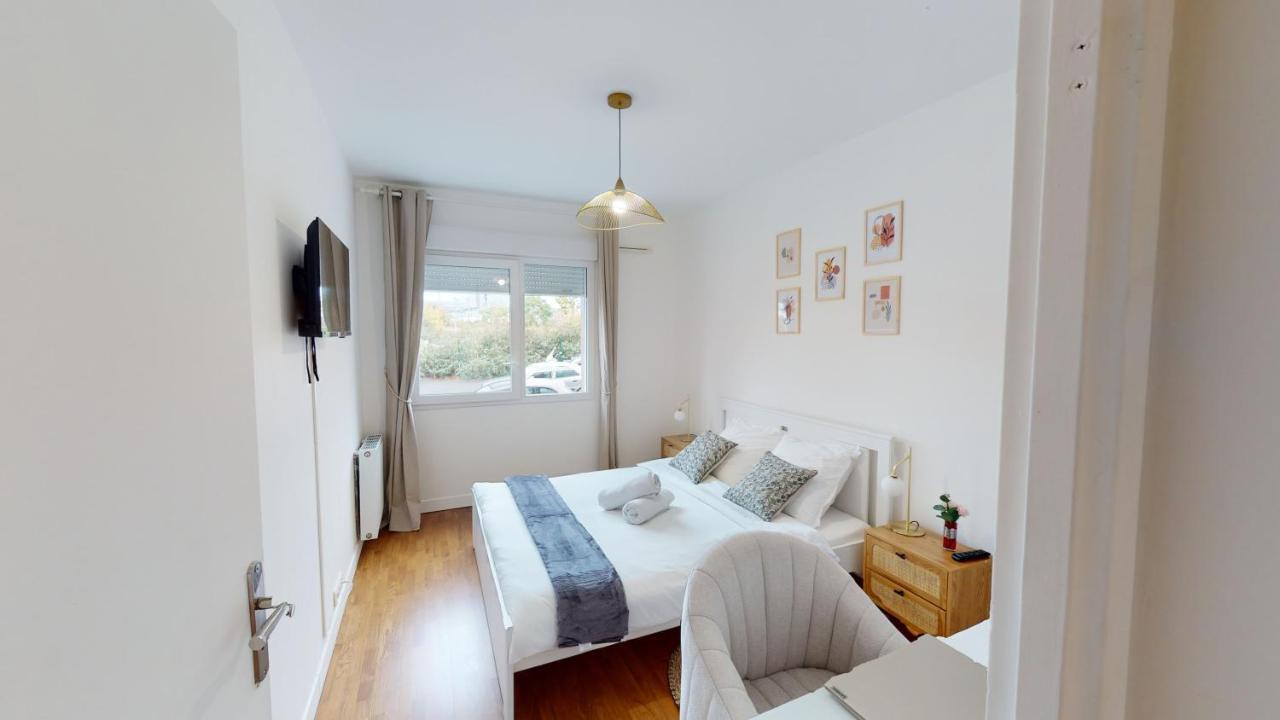 Live Like A Local Stylish 2Br With Balcony & Parking Apartment Saint-Denis  Exterior foto