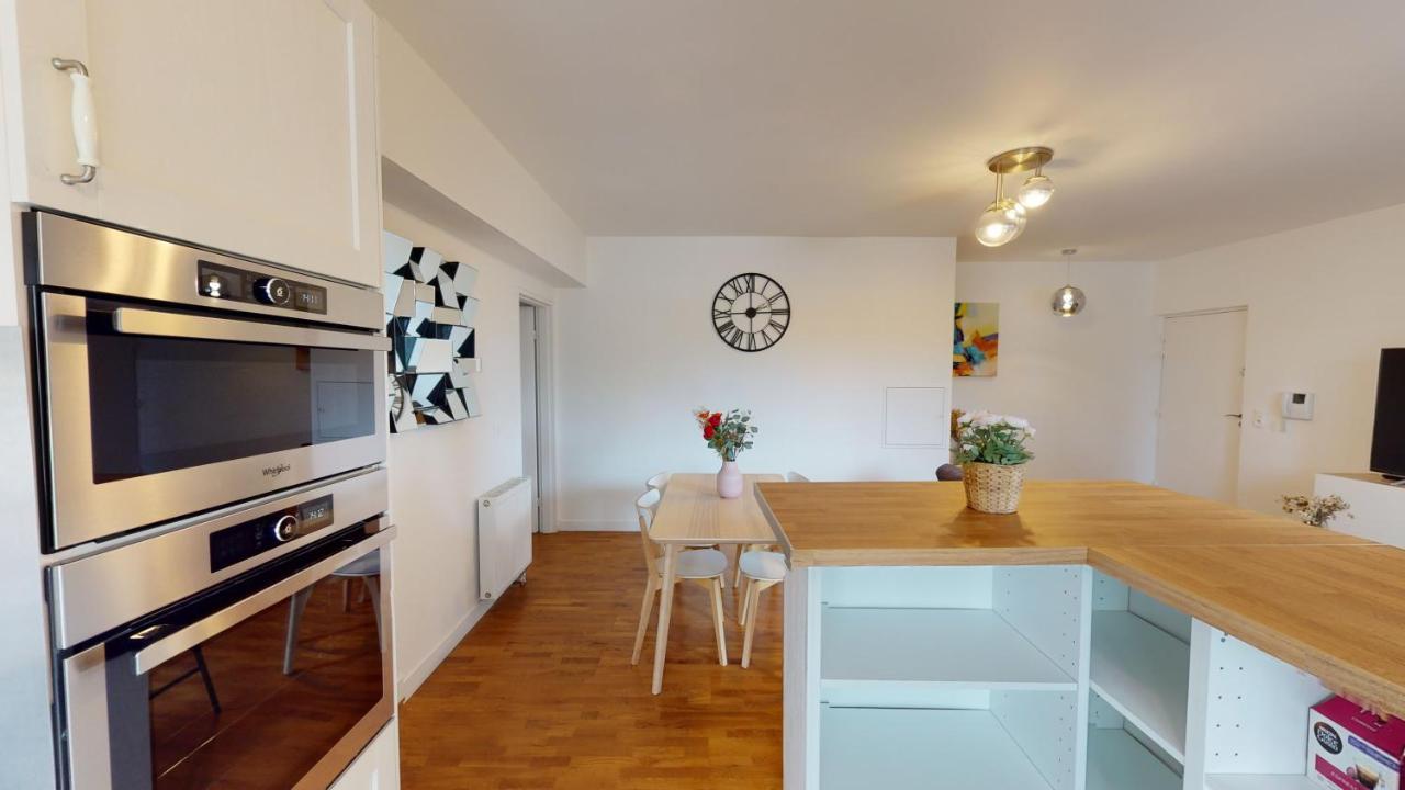 Live Like A Local Stylish 2Br With Balcony & Parking Apartment Saint-Denis  Exterior foto