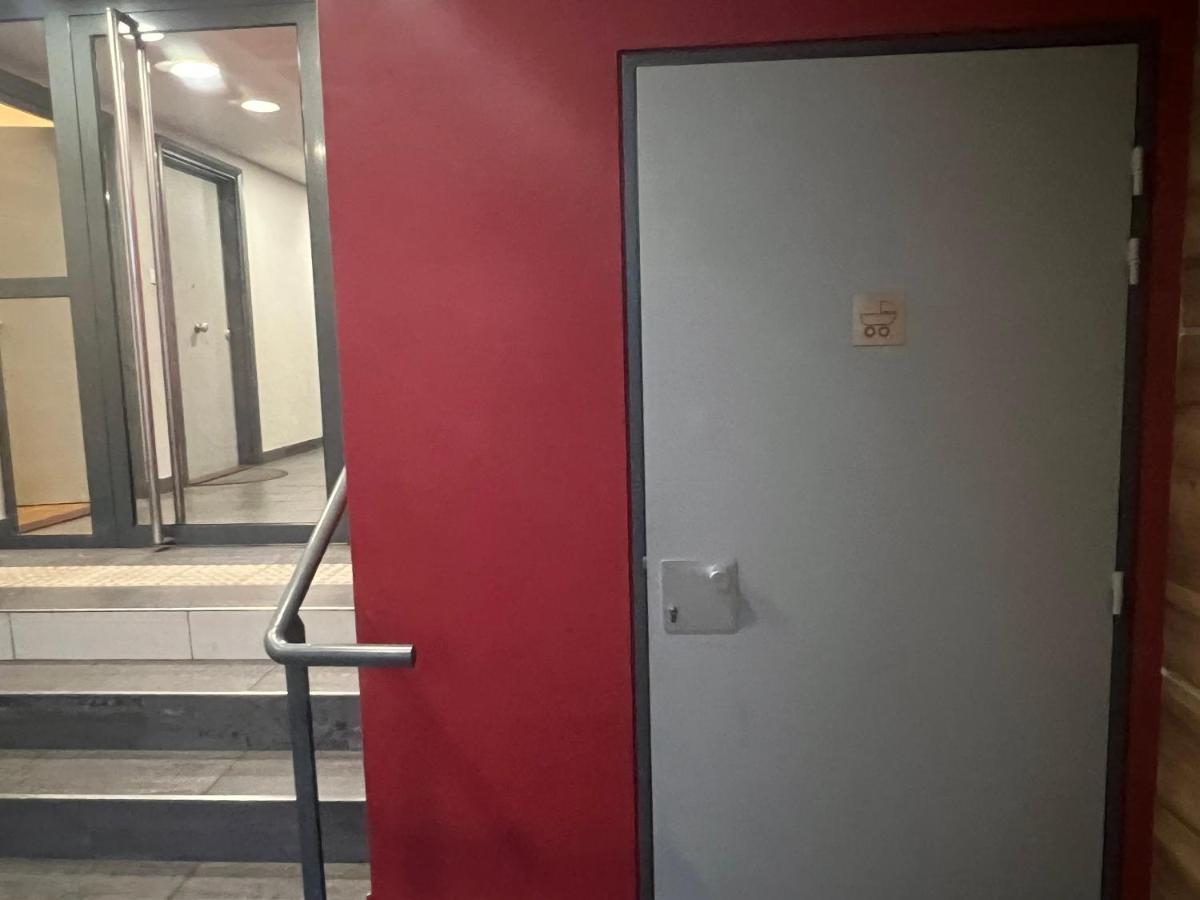 Live Like A Local Stylish 2Br With Balcony & Parking Apartment Saint-Denis  Exterior foto